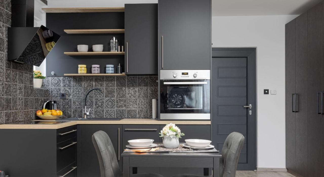 Apartman Downtown Dl Zagabria Esterno foto