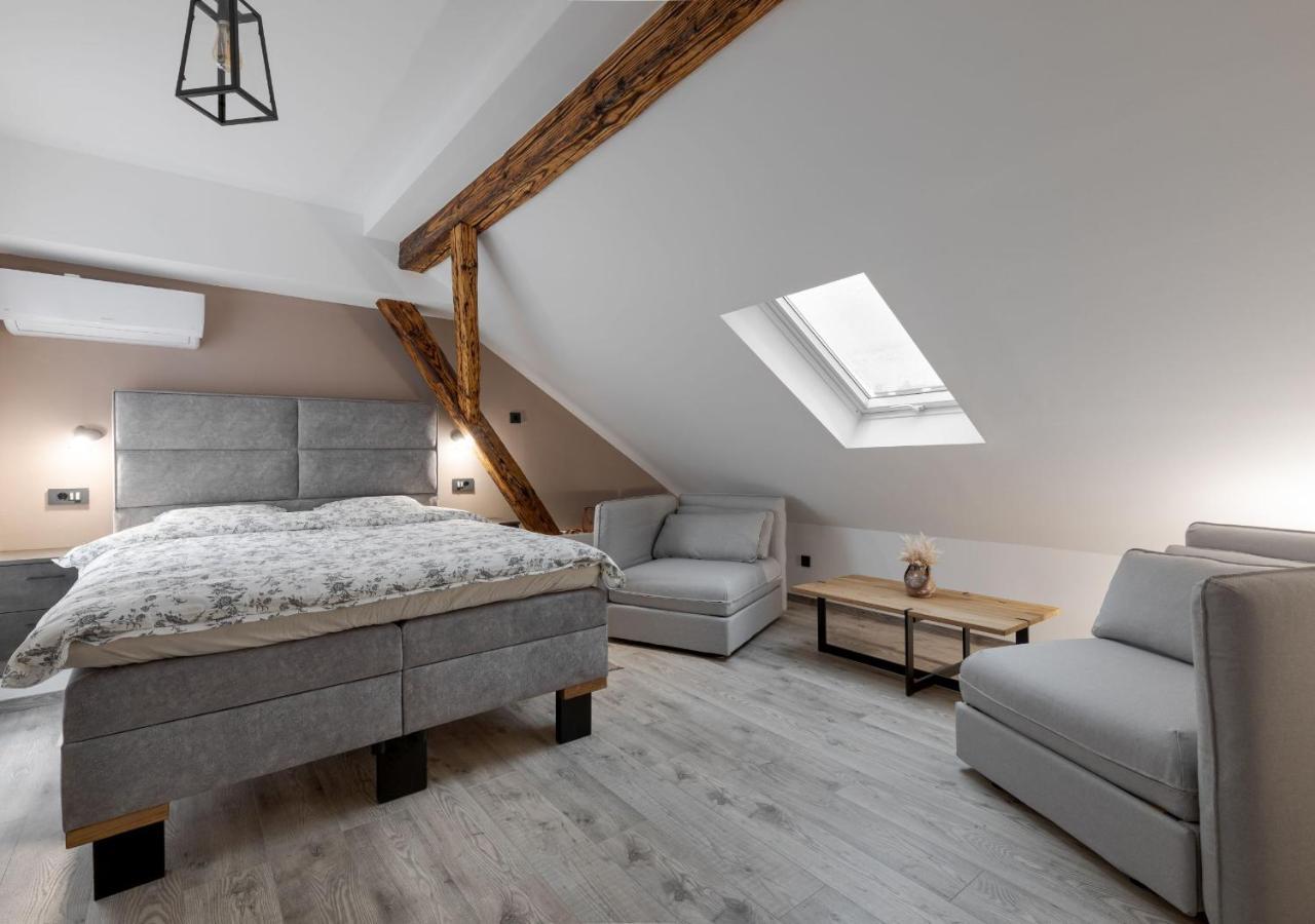 Apartman Downtown Dl Zagabria Esterno foto