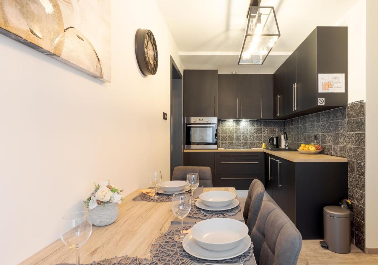 Apartman Downtown Dl Zagabria Esterno foto