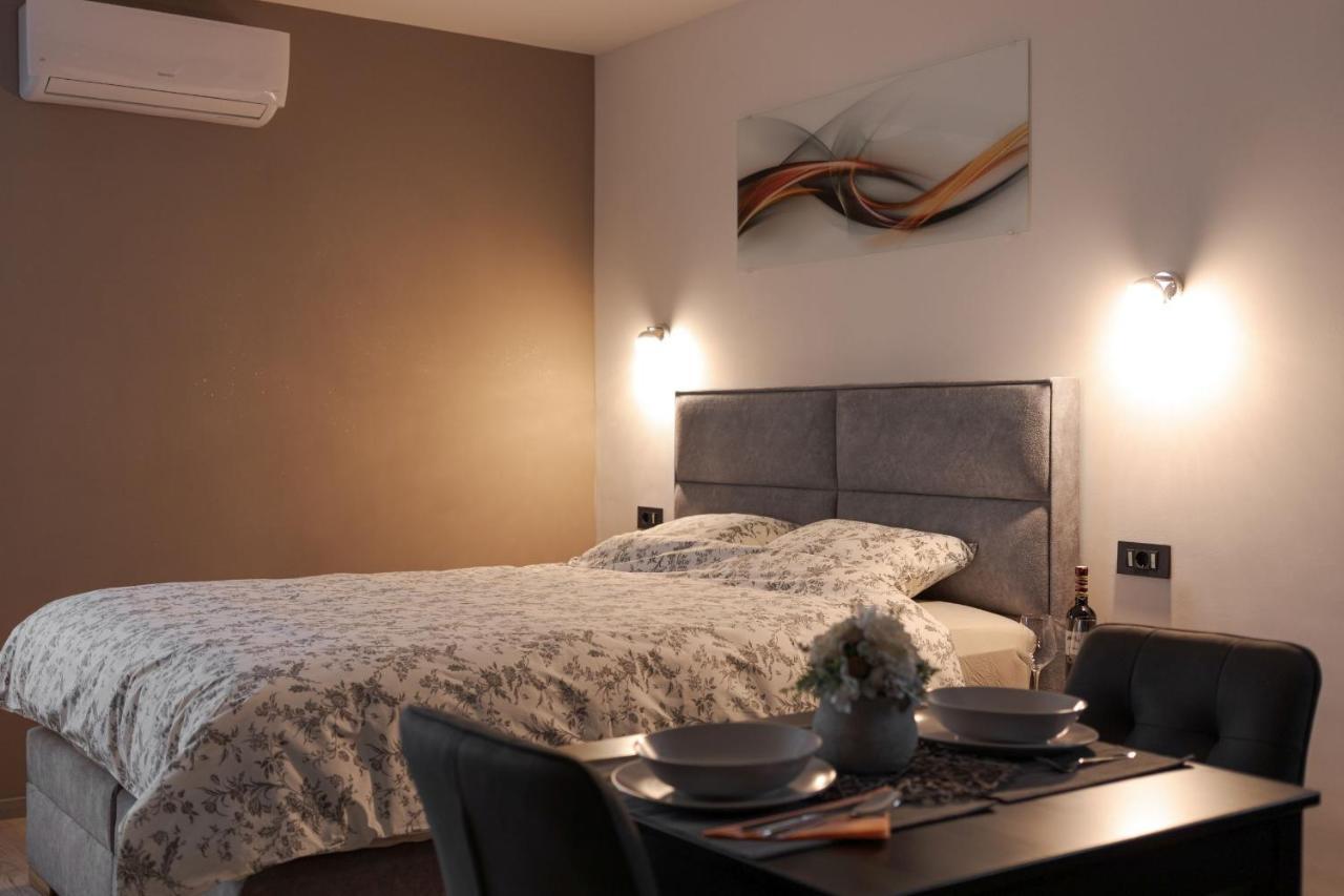 Apartman Downtown Dl Zagabria Esterno foto