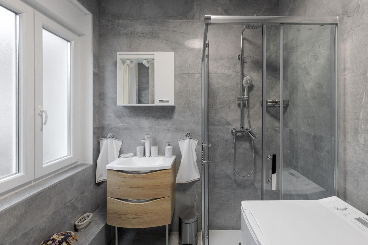 Apartman Downtown Dl Zagabria Esterno foto