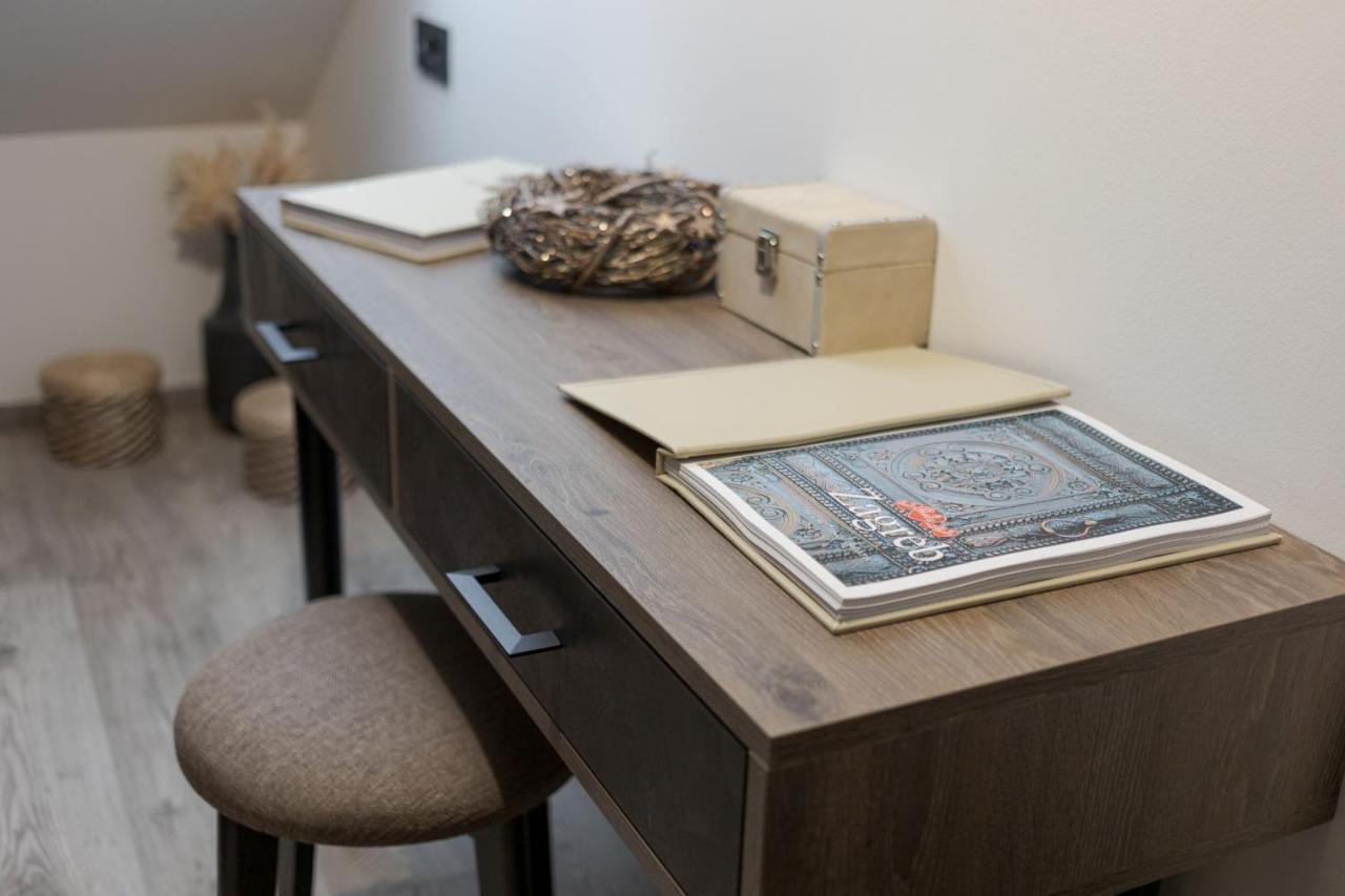 Apartman Downtown Dl Zagabria Esterno foto