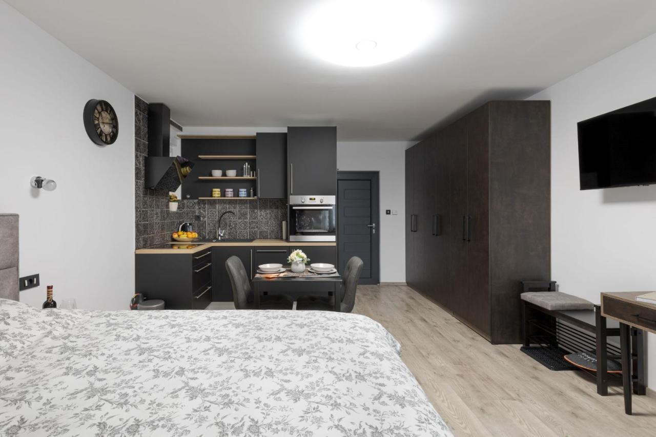 Apartman Downtown Dl Zagabria Esterno foto