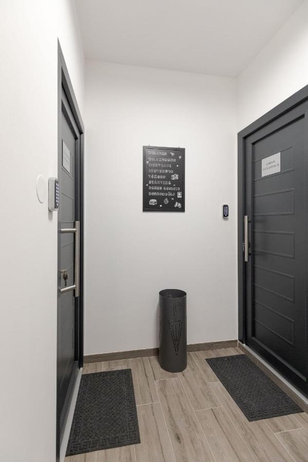 Apartman Downtown Dl Zagabria Esterno foto